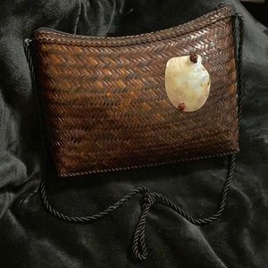 Stylish beachy wicker shoulder bag with seashell